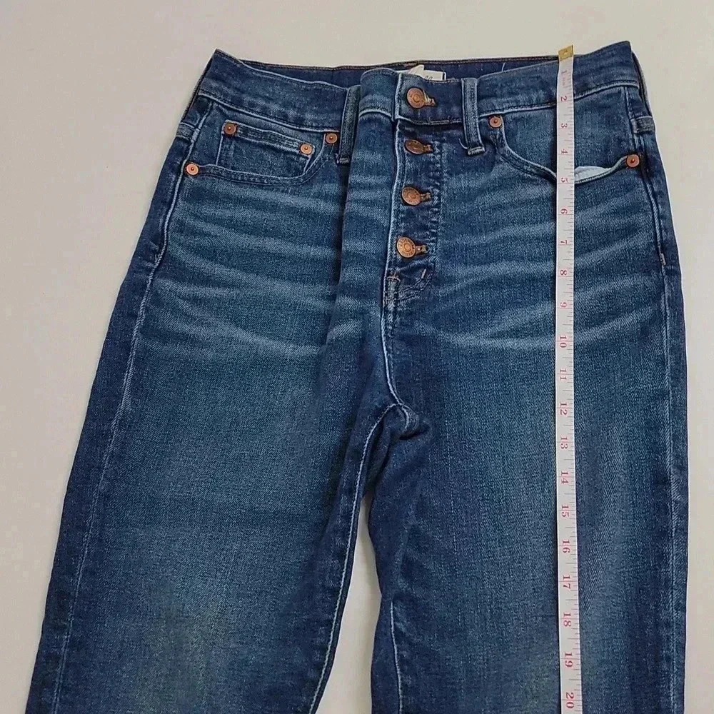 The Perfect Vintage Jean in Clearview Wash: Button-Front Comfort Stretch Edition - Picture 5 of 15